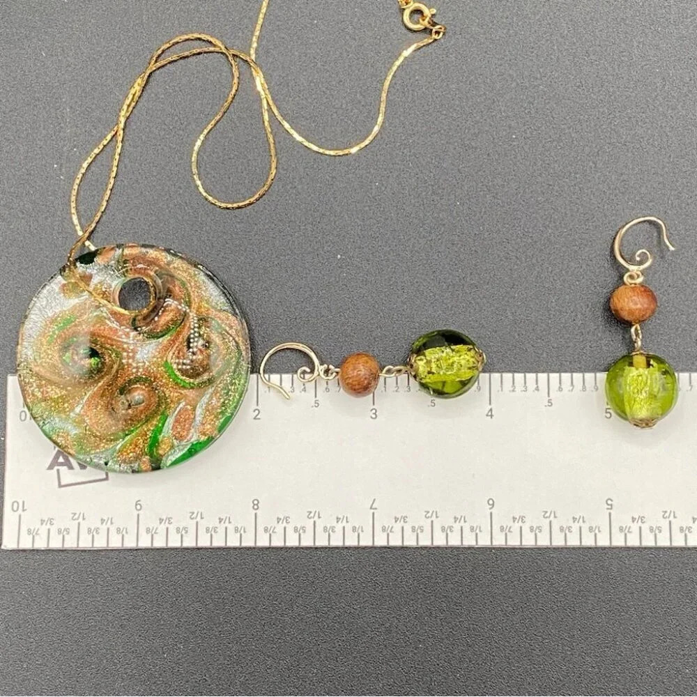 Stunning Venice Murano Green Glass Pendant  and Earring Set - Picture 7 of 15